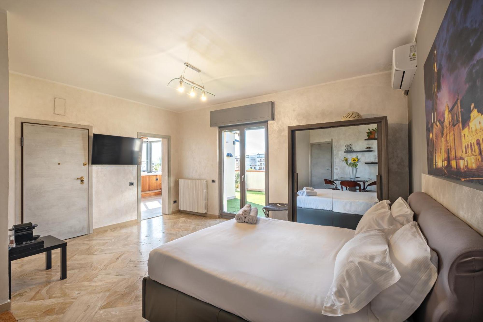 Penthouse Station Luxury Apts Le Dimore Brindisi Esterno foto
